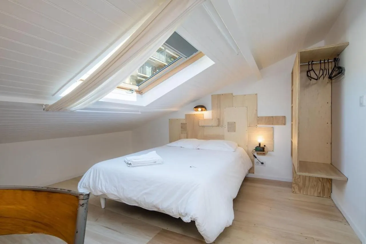 La Mansarde Du Port Familly Home Nice Guest house